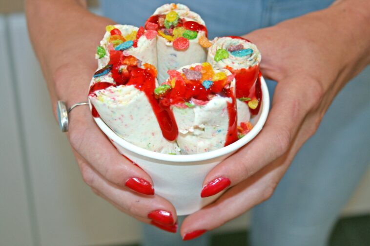 How many calories are in 2 small scoops of ice cream?