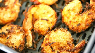 How many calories are in Cheddars coconut shrimp?