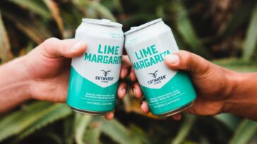 How many calories are in Cutwater lime tequila margarita?