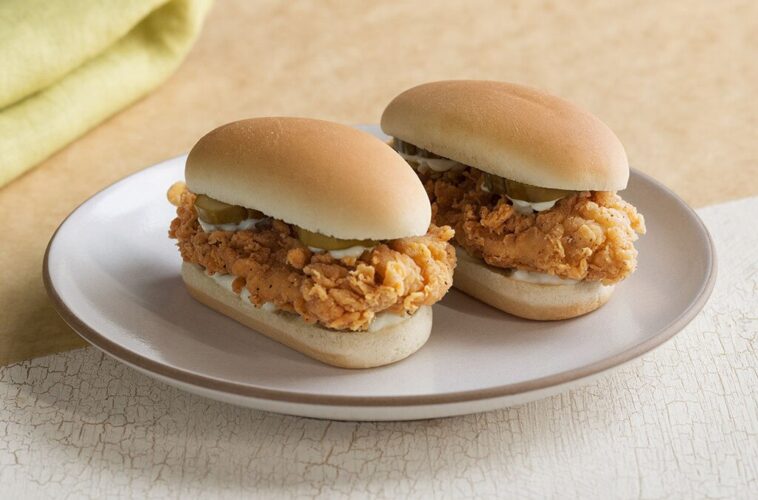 How many calories are in a KFC small chicken sandwich?