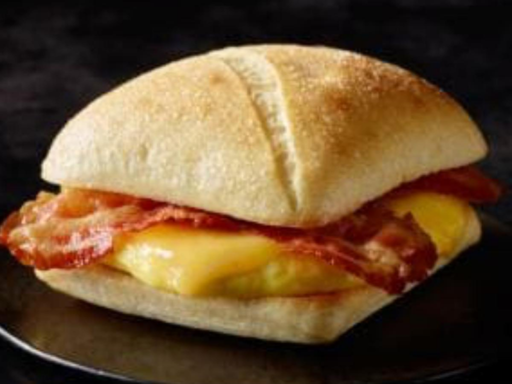 Combien de calories contient un sandwich au bacon et au gouda de Starbucks