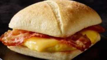 How many calories are in a bacon egg and gouda sandwich from Starbucks?