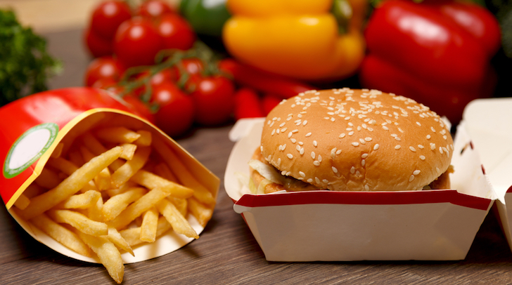 How many calories are in a chalupa meal?