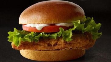 How many calories are in a crispy chicken sandwich from Mcdonald's?