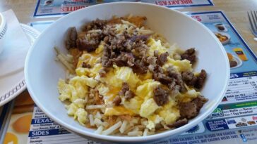 How many calories are in a hash brown bowl from Waffle House?