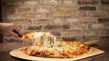 How many calories are in a large pepperoni pizza from Hungry Howies?