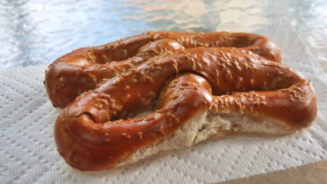 How many calories are in a large pretzel bite?