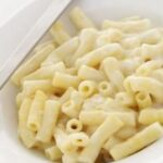 How many calories are in homemade Velveeta mac and cheese?