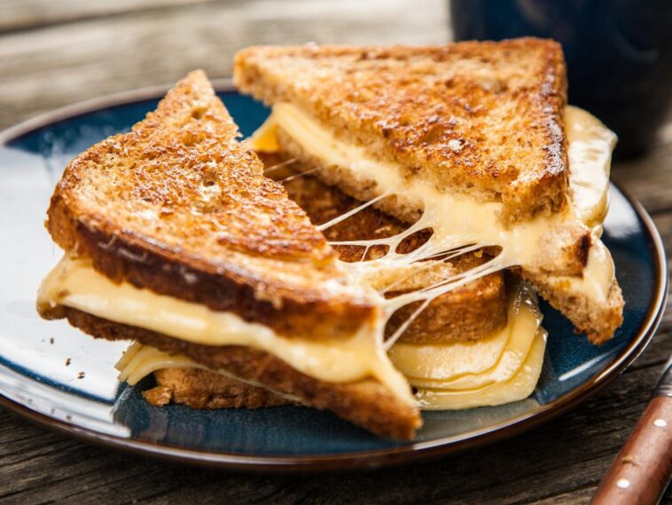 How many calories are in one grilled cheese?