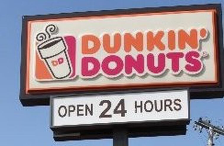 How many calories does Dunkin Donuts avocado toast have?