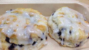 How many calories in a Boberry biscuit from Bojangles?