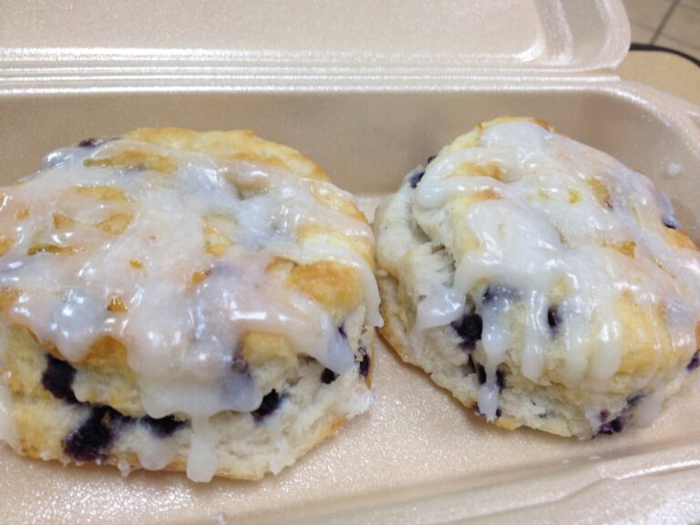 How many calories in a Boberry biscuit from Bojangles?