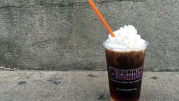 How many calories in a large Dunkin cold brew?