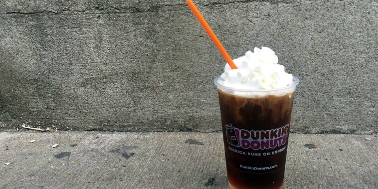 How many calories in a large Dunkin cold brew?