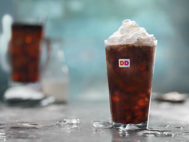 How many calories in a large vanilla cold brew from Dunkin?