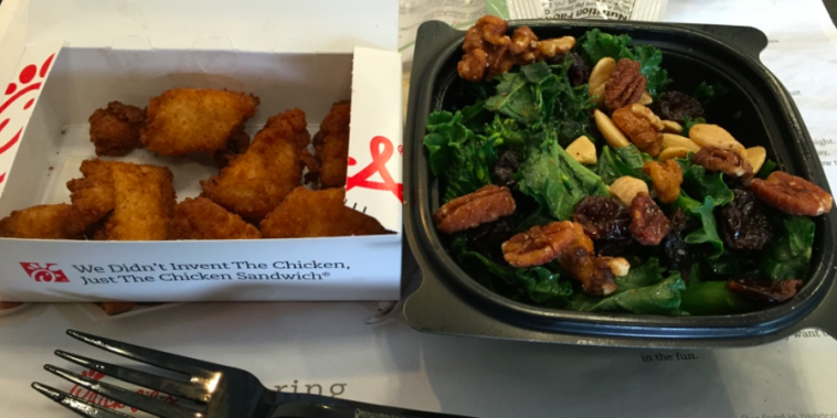 How many calories in lemon kale Caesar salad at Chick-fil-A?