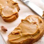 How many calories is 2 pieces of toast with peanut butter?