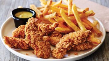 How many calories is Applebee's chicken tender platter?