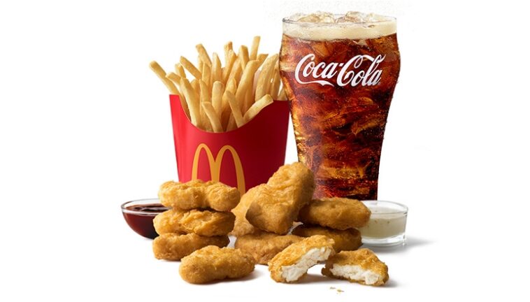 How many calories is a 10 piece nugget meal?