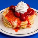 How many carbs are in 2 pancakes at IHOP?