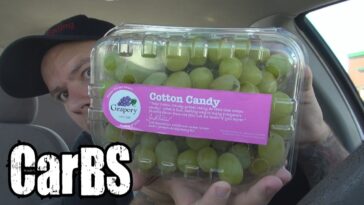 How many carbs are in 5 cotton candy grapes?