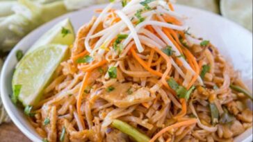 How many carbs are in Pad Thai Noodles and Company?