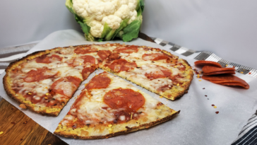How many carbs are in a cauliflower pizza crust?