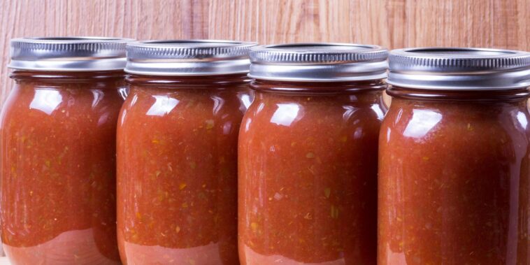 How many carbs are in homemade tomato sauce?