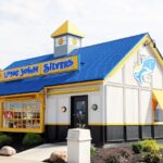 How many locations does Long John Silver's have?