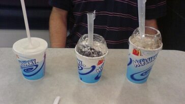 How many oz is a regular size McFlurry?