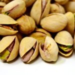How many pistachios should you eat a day?