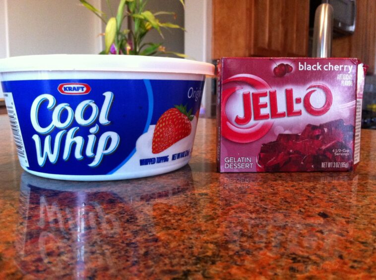 How many servings is 8 oz of Cool Whip?
