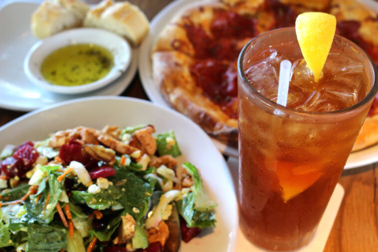 How much caffeine is in unsweetened Gold Peak?