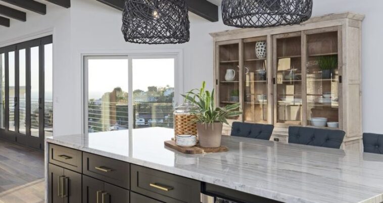 How much does Alinea in Chicago cost?