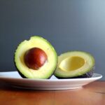 How much omega-3 is in an avocado?