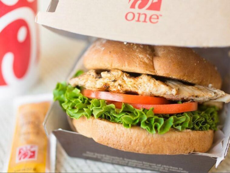 How much protein is in a Grilled Chicken Sandwich at Culvers?