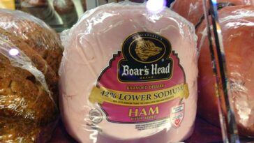 How much sodium is in Boar's Head No Salt Added turkey?