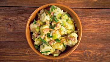 How much sodium is in McAlister's potato salad?