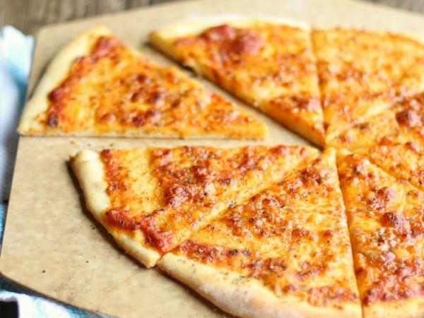How much sodium is in a thin crust pizza?