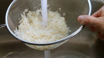 How much water do I add to rice for Minute Rice?