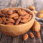 How much zinc is 10 almonds?