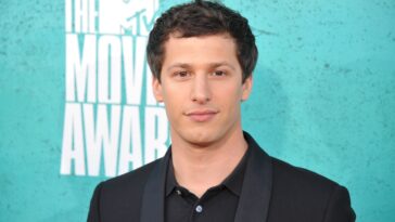 How rich is Andy Samberg?