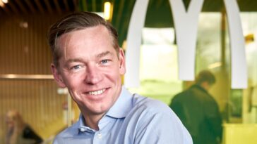 How rich is Chris kempczinski?