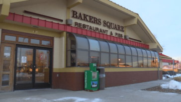 Is Bakers Square closing in Illinois?