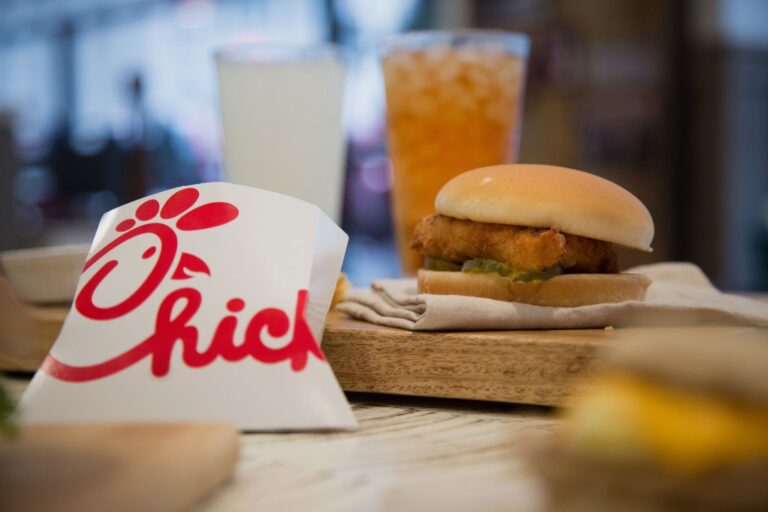 Is ChickfilA more profitable than Mcdonalds?