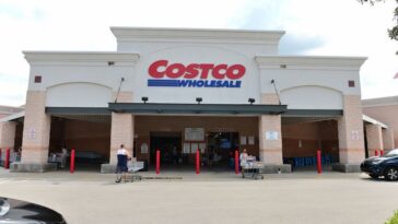 Is Costco closing stores in 2022?