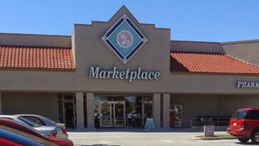 Is Kroger buying Winn-Dixie?