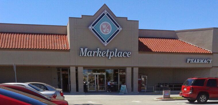 Is Kroger buying Winn-Dixie?