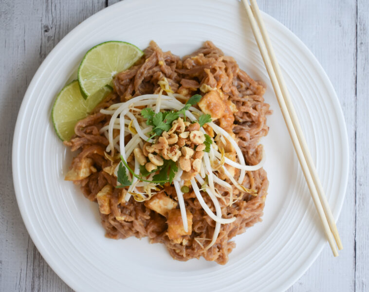 Is Pad Thai healthier than lo mein?