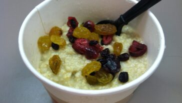 Is Starbucks oatmeal taste good?